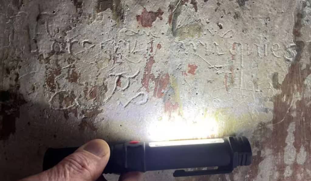 В середньовічному маєтку вчені знайшли «відьомські знаки»