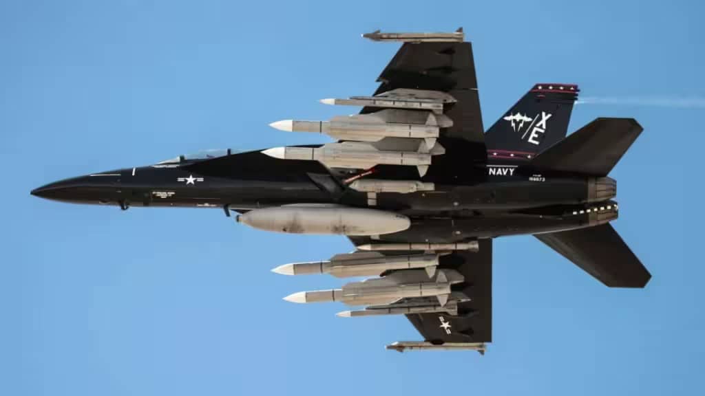 ВМС США опублікували знімки винищувача F/A-18F Super Hornet