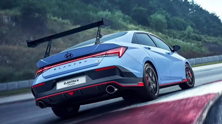 Представлений новий седан Hyundai Elantra N