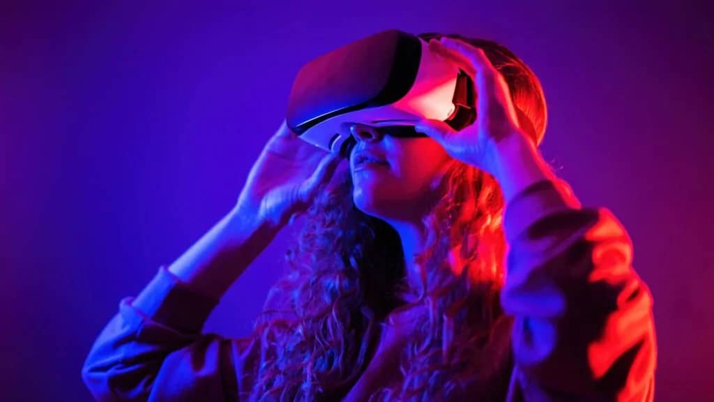 Samsung планує випустити свій пристрій змішаної реальності у 2025 році