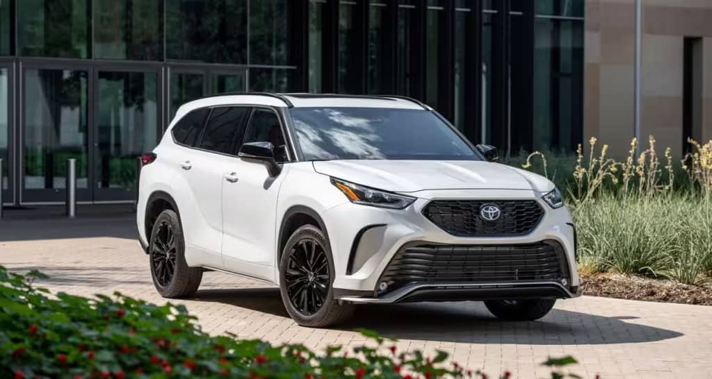 Представлений Toyota Grand Highlander 2025