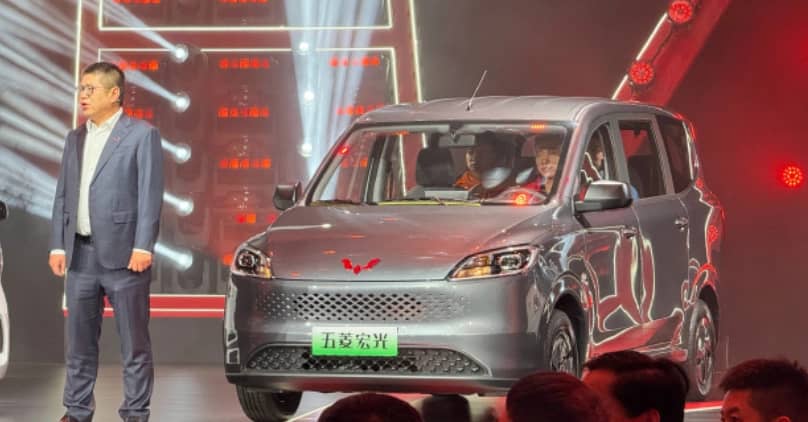 Представлений новий гібрид Wuling Hongguang