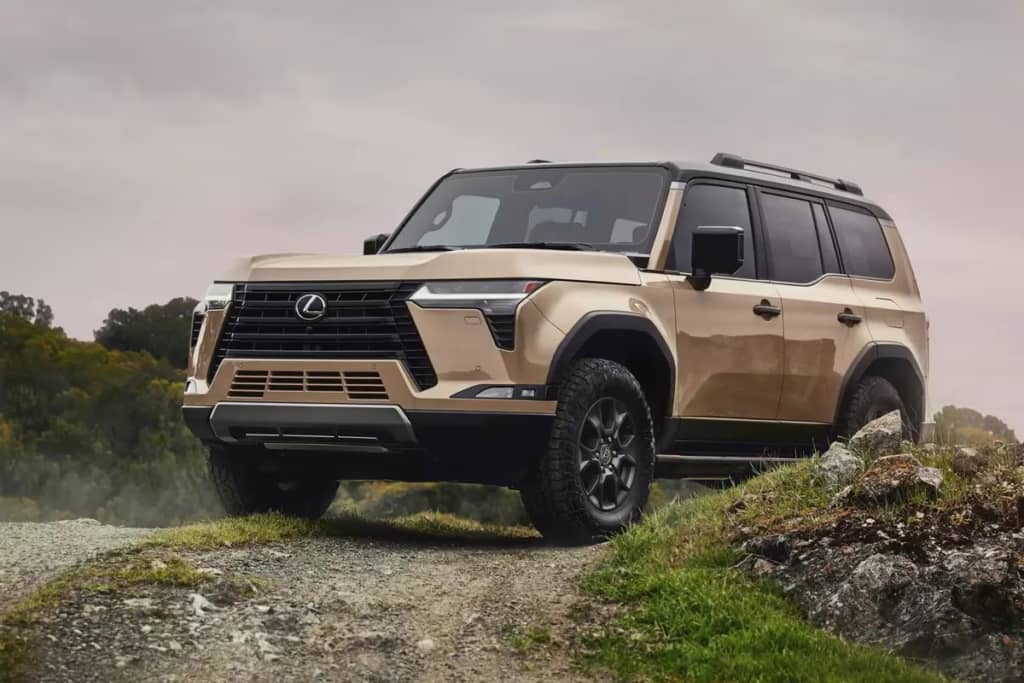 Новий Lexus GX550 перетворили на броньовик