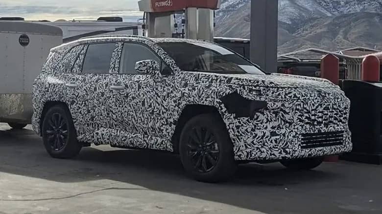 Новий Toyota RAV4 2026 зняли на дорогах у США