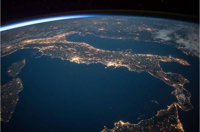 Іран запускає на орбіту найважчий космічний вантаж