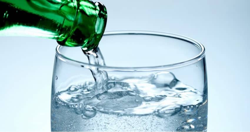 Вчені довели зв’язок між газованою водою, метаболізмом та втратою ваги