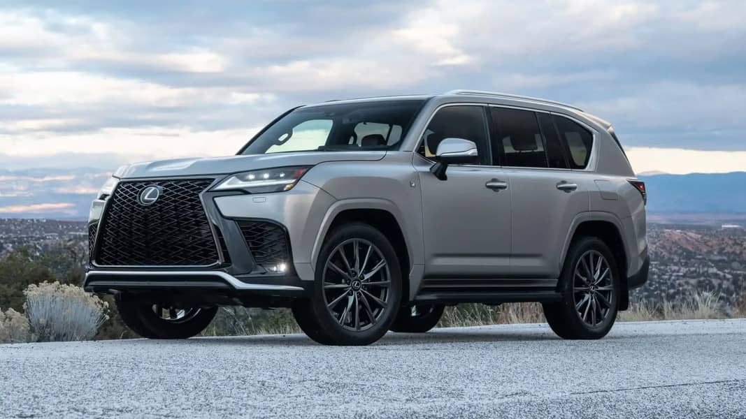 Toyota оновила позашляховик Lexus LX