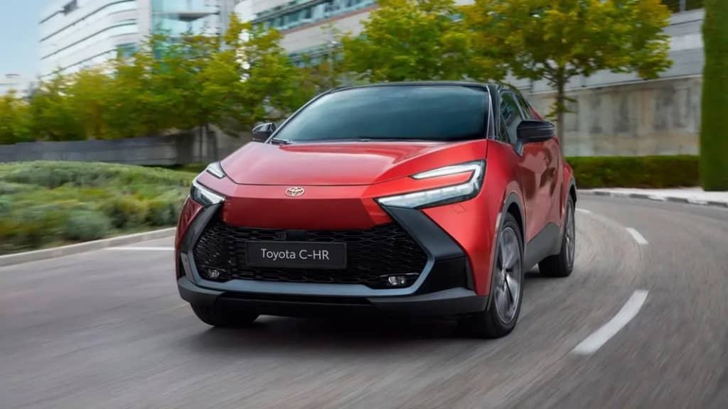 Представлений Toyota C-HR 2025 з ДВЗ