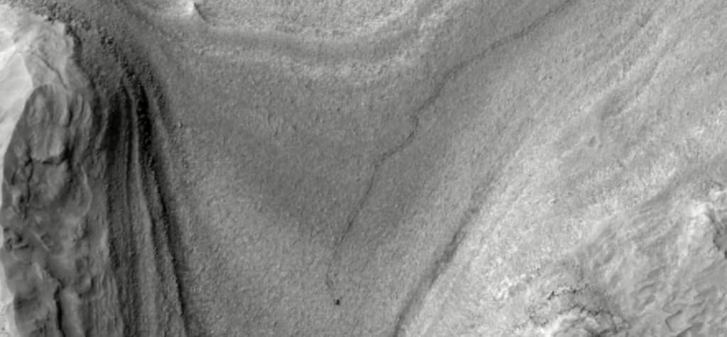 Орбітальний апарат вперше відобразив марсохід Curiosity, що рухається