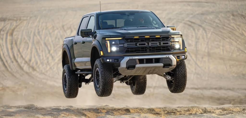 Ford припиняє поставки автомобілів до Китаю