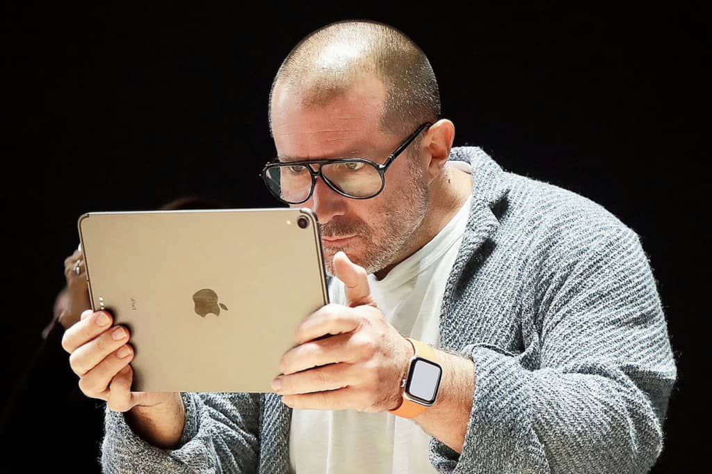 Останній проєкт Джоні Айва може бути «телефоном» з AI без екрана