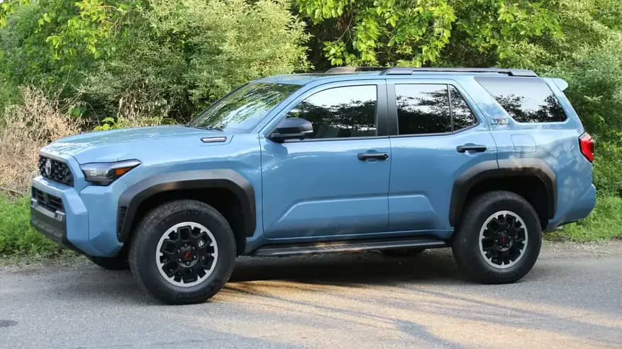 Toyota представила оновлений 4Runner TRD off-road 2025 року