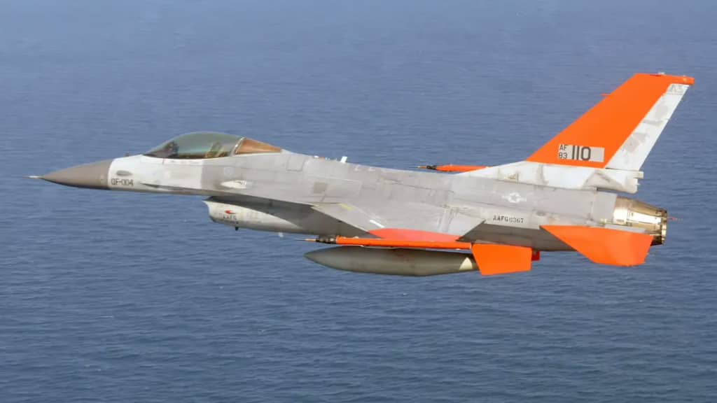 Boeing трансформує бойові літаки F-16s у надзвукові безпілотники