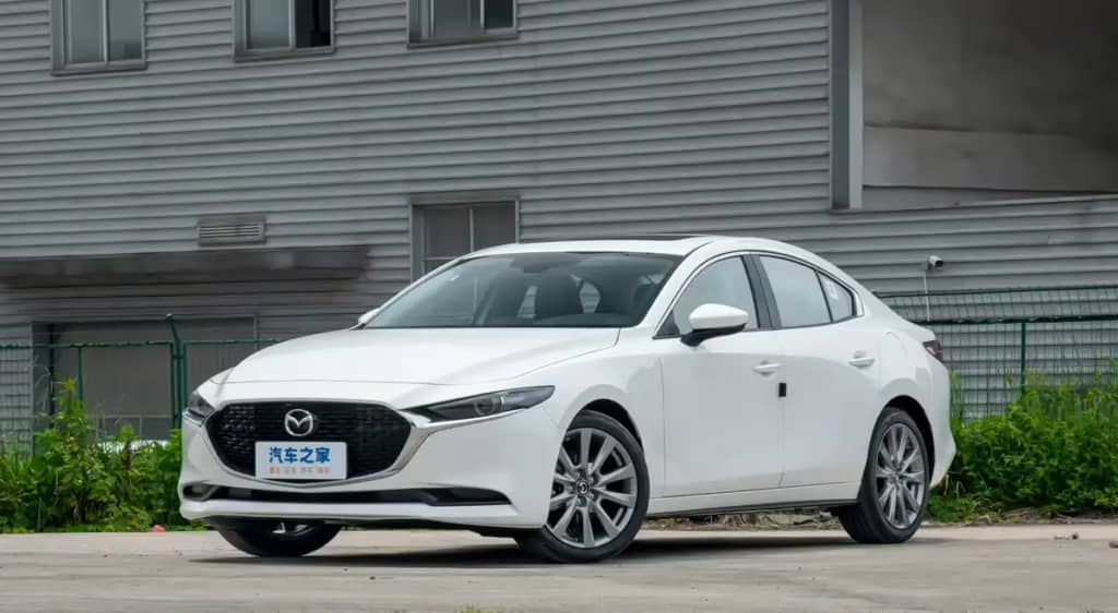 Стартували продажі Mazda 3 2025