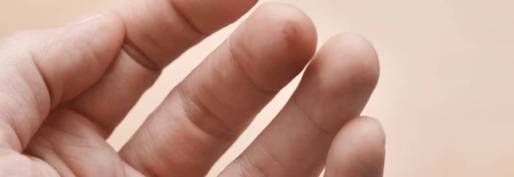 Вчені розкрили приховане відчуття, яке працює у кінчиках пальців