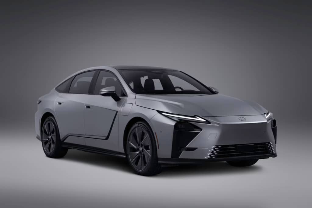 Lexus показав новий Lexus ES 350e