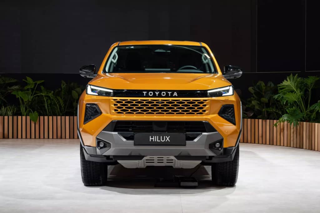 Новий Toyota Hilux представили в Європі