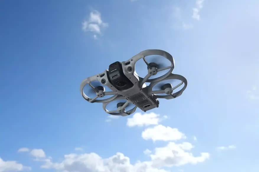 DJI представил FPV-дрон Avata 360 з функцією панорамної зйомки