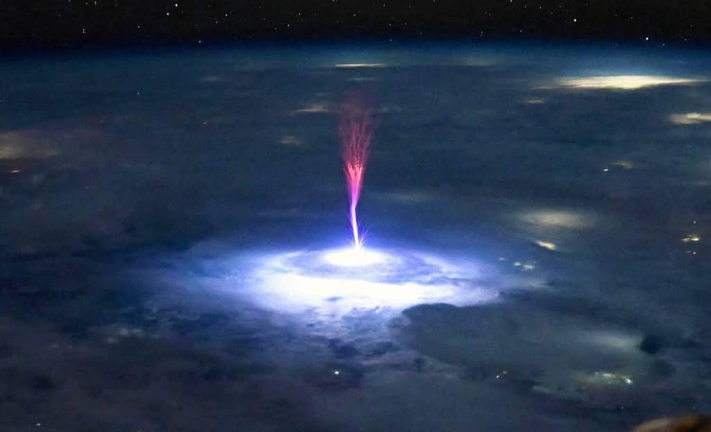 NASA показало фото рідкісного космічного явища, яке побачили на МКС