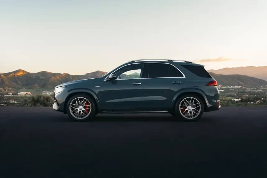 Mercedes-AMG представила модель GLE 53 HYBRID 2027 року