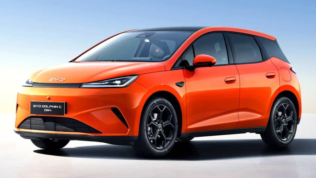 BYD готує у Європі новий гібридний хетчбек Dolphin G DM-i