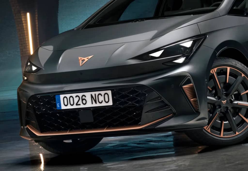 Чому Cupra відмовляється від яскравих кольорів – пояснення автовиробника