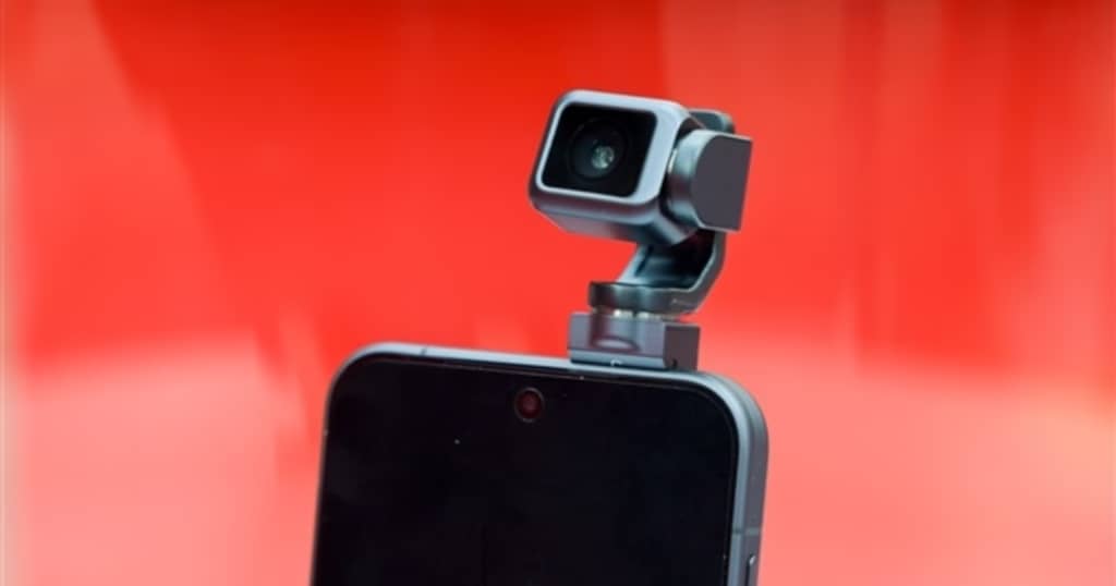 Honor Robot Phone: з’явилися фото «роботизованого» смартфона