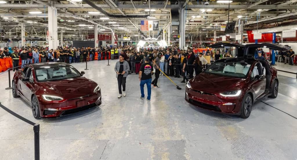Кінець флагманського електромобіля Tesla: що відбувається насправді