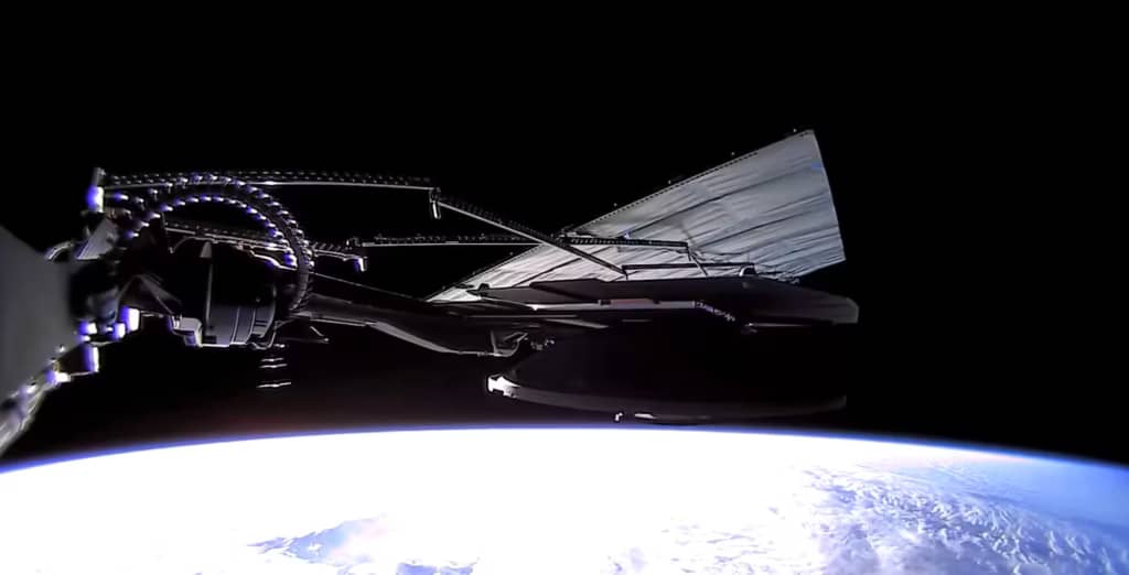 SpaceX показала, як виглядає Земля із супутника Starlink