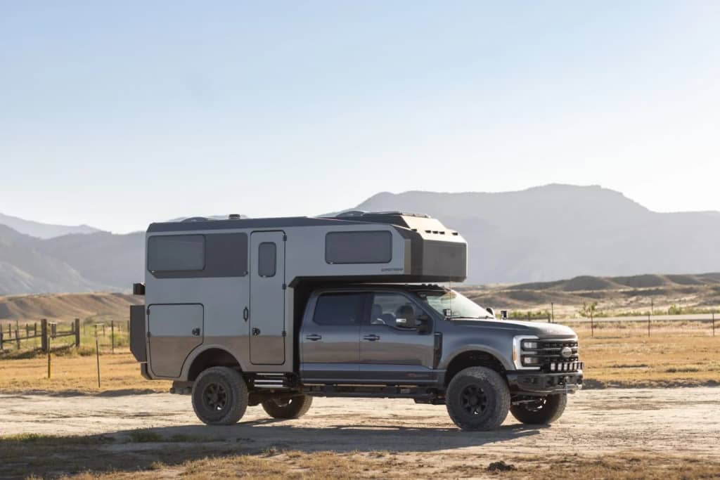 Представлений кемпер Paragon на базі Ford F-350