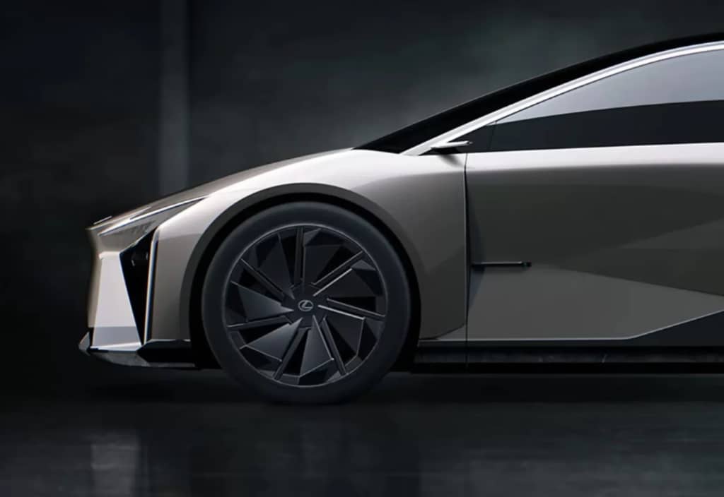 Toyota гальмує розвиток електромобілів