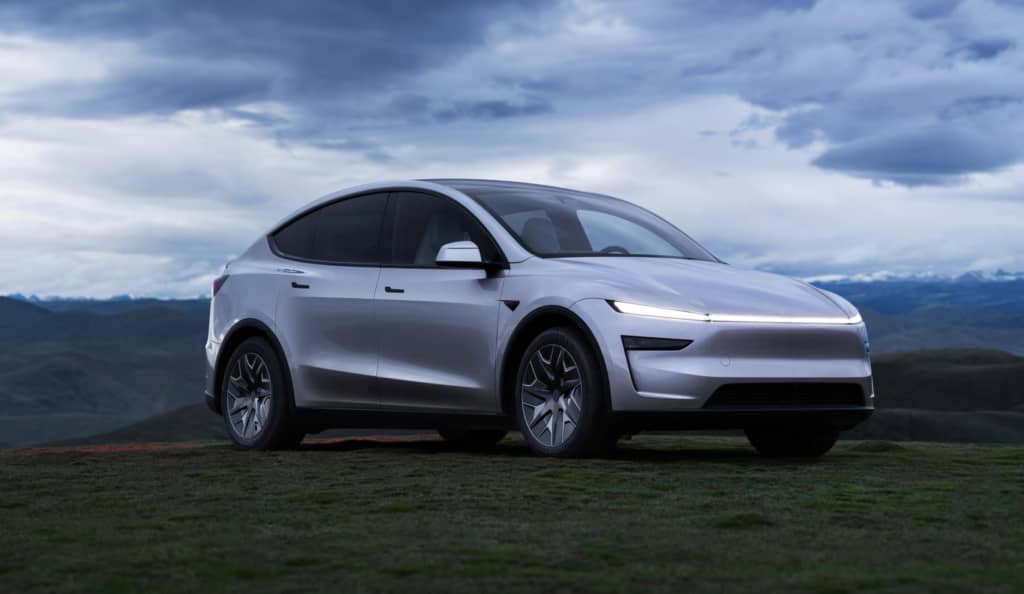 Tesla розпочала продажі нової версії Model Y