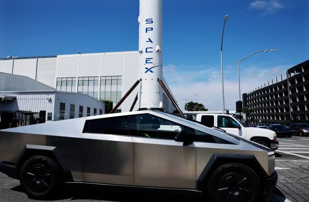 Ілон Маск готує об’єднання Tesla та SpaceX