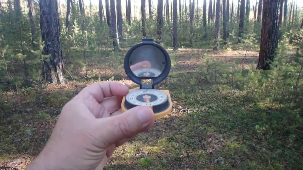 Компас – незаменимый помощник в походах, путешествиях и активном отдыхе