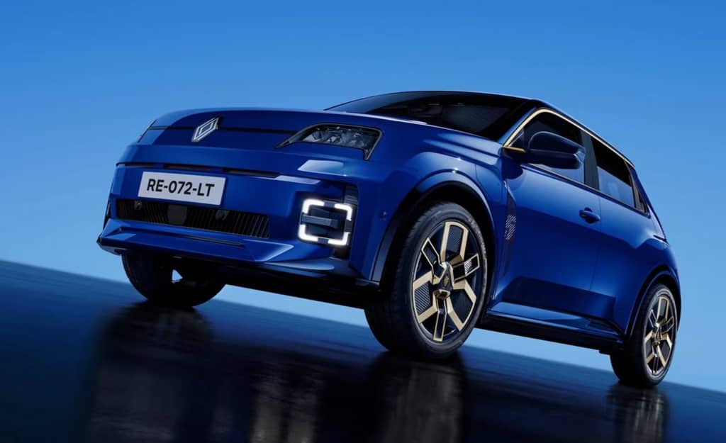 Renault 5 E-Tech подешевшав і отримав більше оснащення