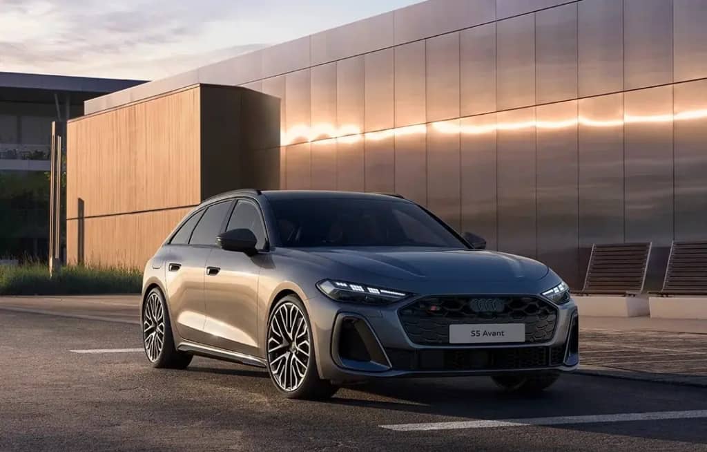Audi представила новий S5 Avant