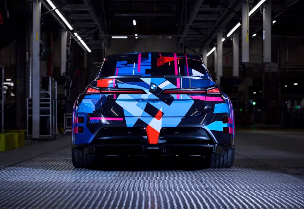 BMW показала нові фото електричного M3