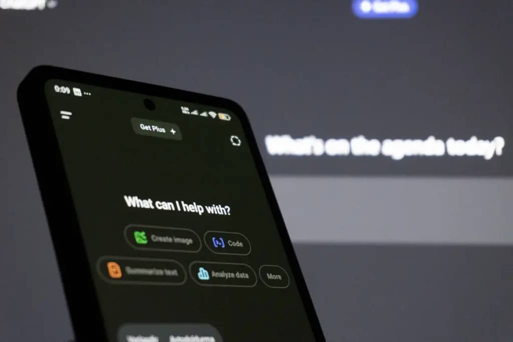 Apple дозволила замінити Siri на Claude і GPT-5.6 – у коді iOS 27