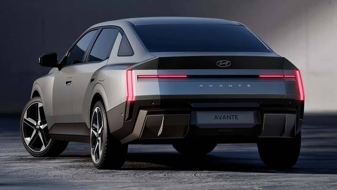 Hyundai натякає на новий Elantra N: ще ширший і потужніший