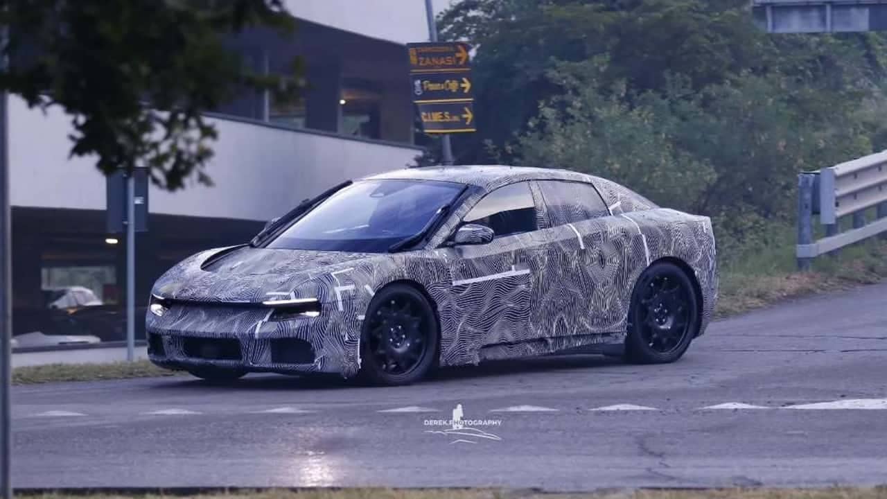 Ferrari Luce: Чому її двірники викликають суперечки