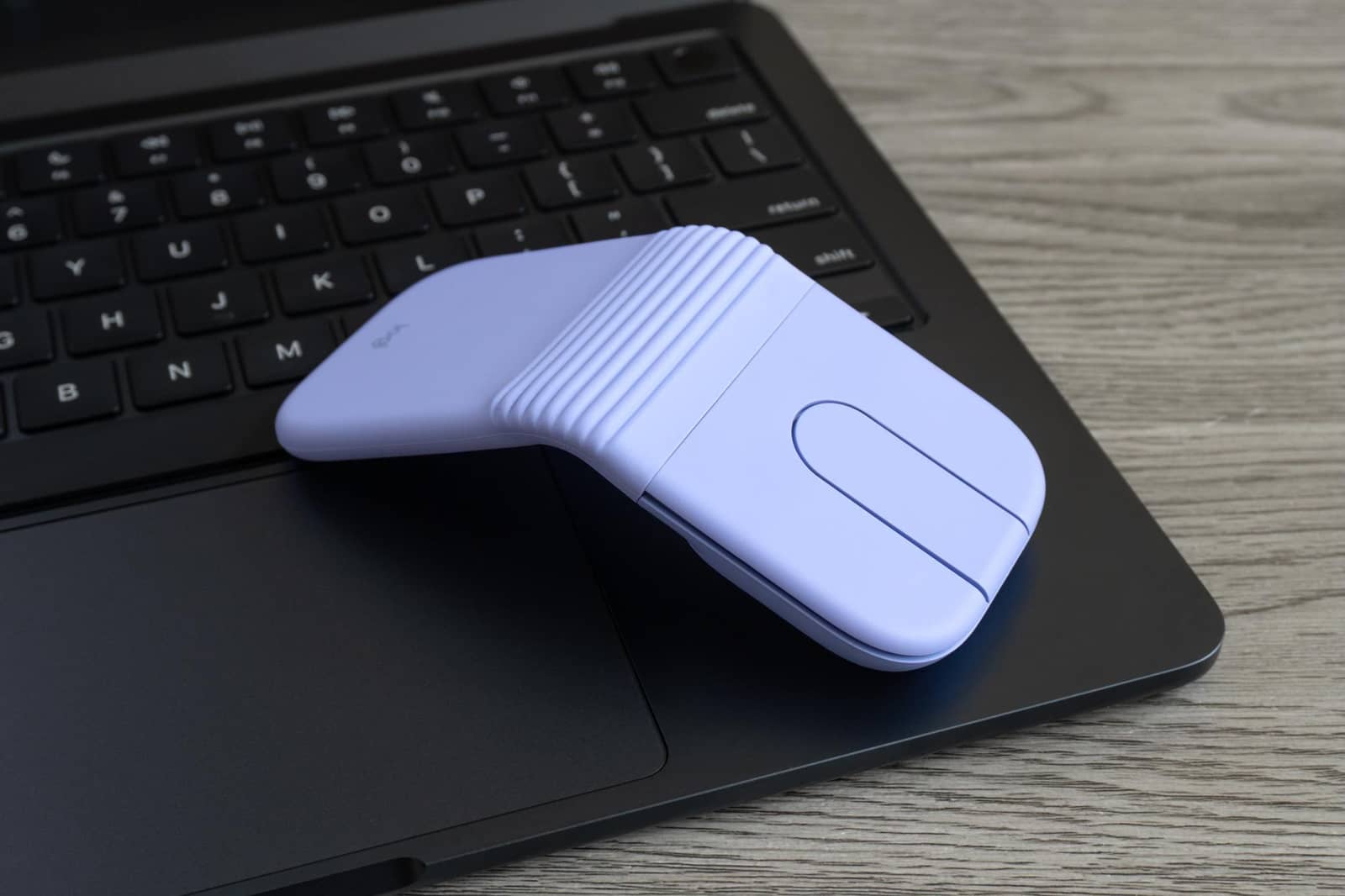 Новий мишка Logitech Mobi Fold: компактність та функціональність