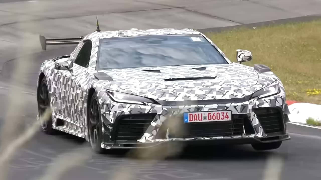 Toyota тестує новий GR GT суперкар на Нюрбургринзі