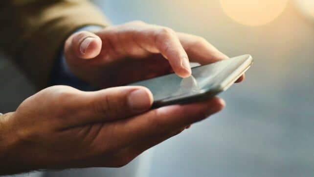Гарячі лінії 988 рятують тисячі життів, свідчить дослідження в США