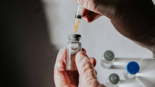 Дев'ять пацієнтів отримали персоналізовану вакцину від раку нирок. Жоден не мав рецидиву.