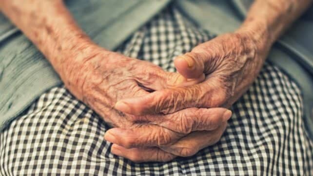 Вчені виявили маленьке село в Італії, де жінки живуть надзвичайно довго
