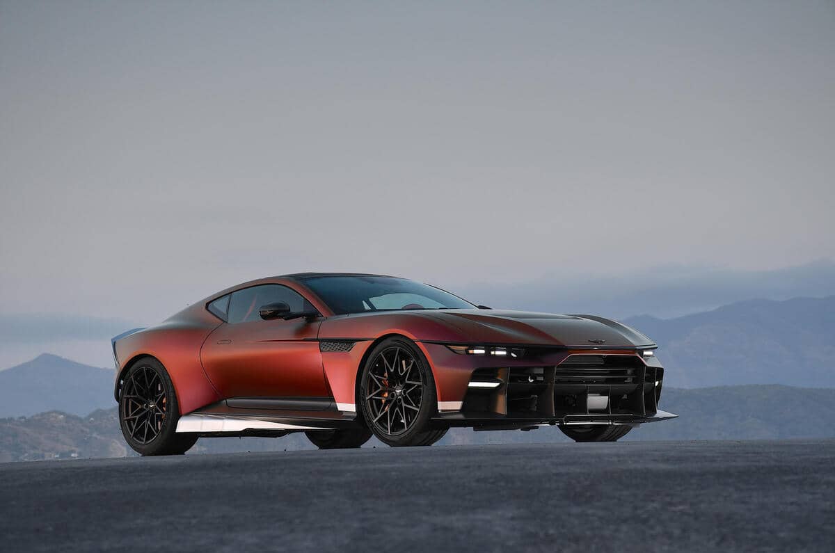 Aston Martin Valen: Найпотужніший автомобіль з переднім двигуном