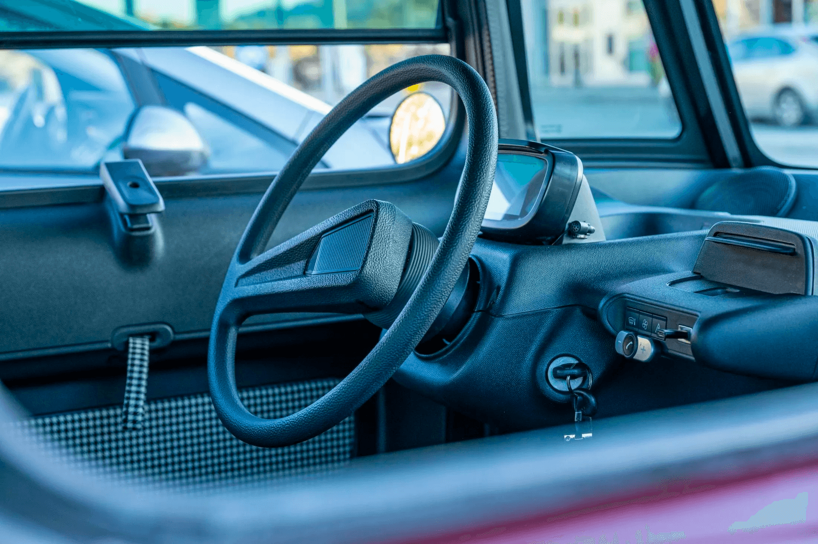 Citroen Ami повертає класичне кермо