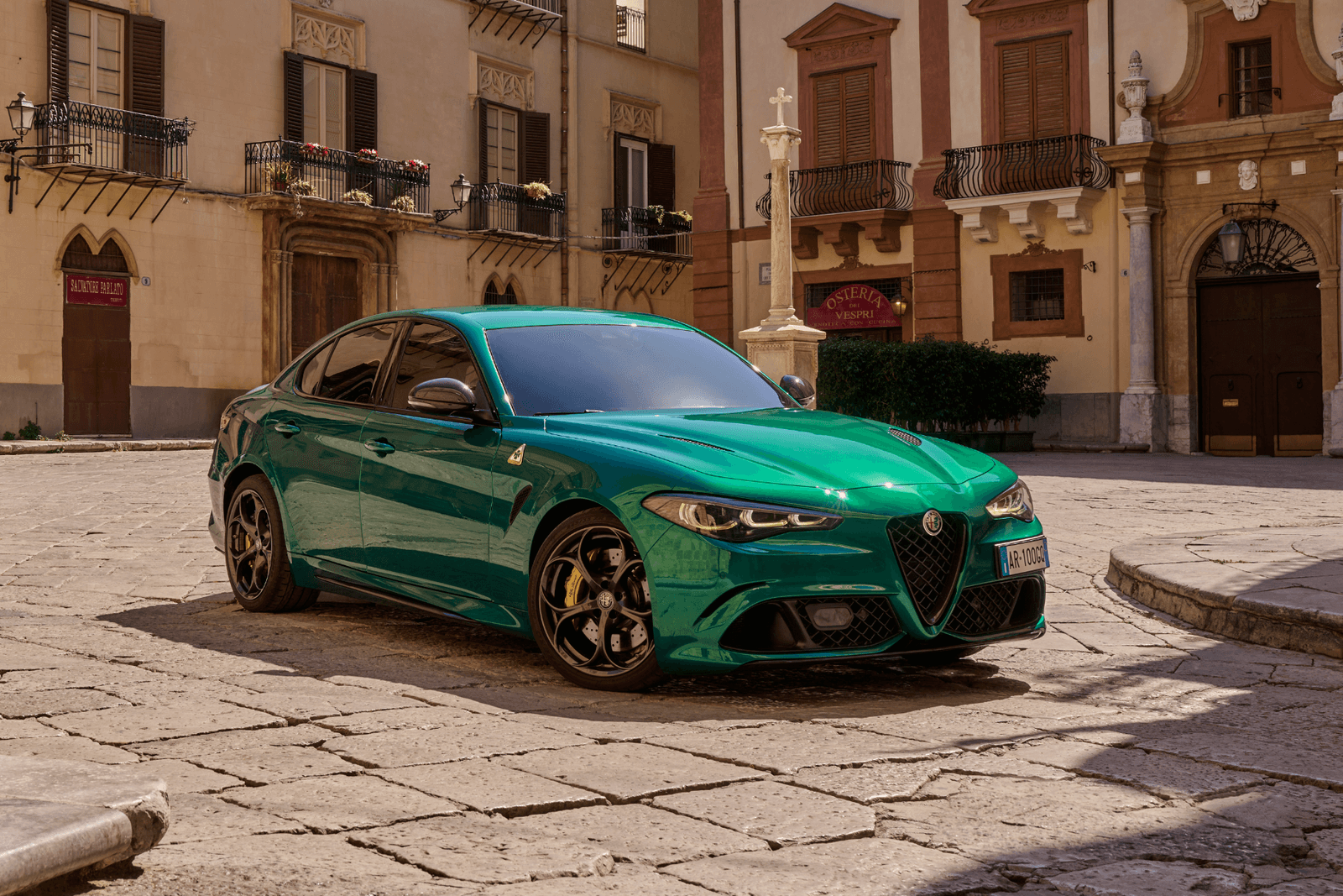 Alfa Romeo відправляє у відставку паливні Giulia і Stelvio Quadrifoglio