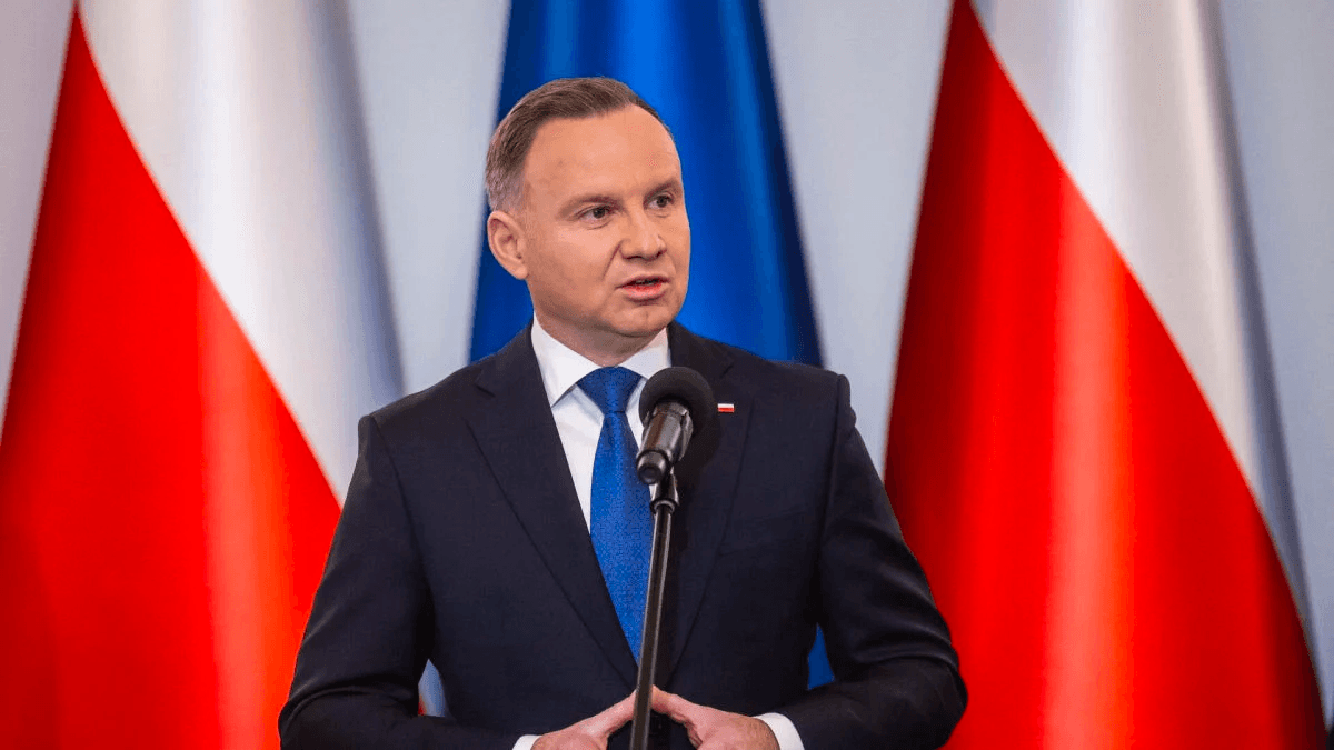 Президент Польщі Дуда висловлює сумнів щодо Криму, але впевнений у поверненні Донбасу під контроль України