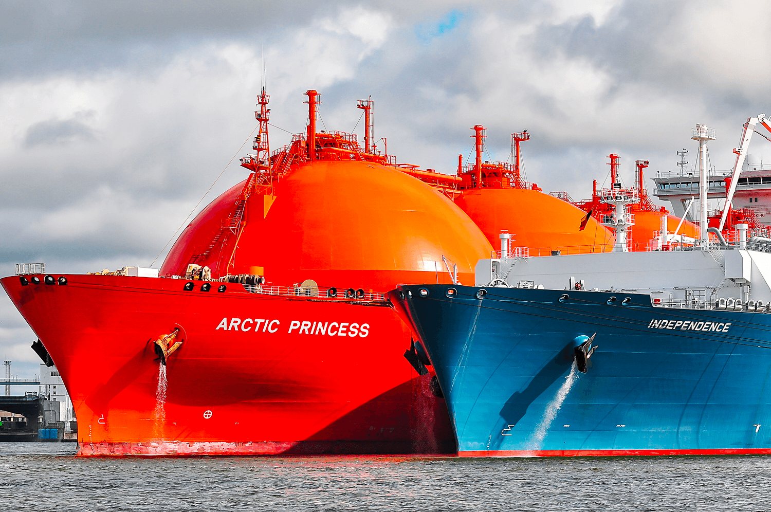 В Польщі з’явиться плавучий LNG-термінал